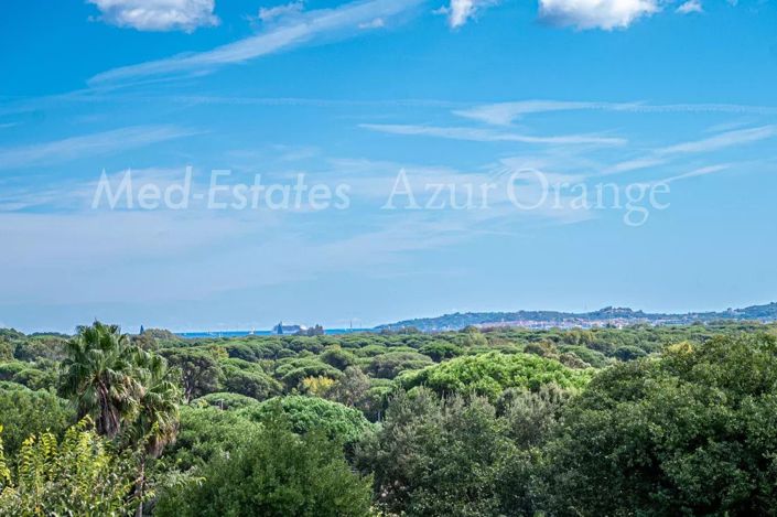 Image No.46-6 Bed House for sale