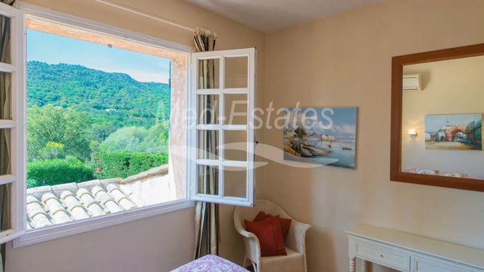 Image No.10-4 Bed House for sale