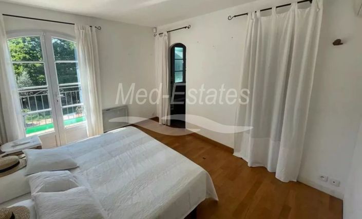 Image No.9-4 Bed House for sale