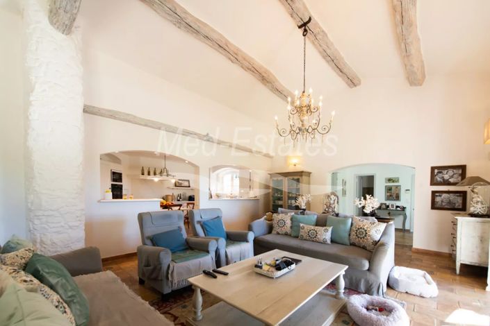 Image No.6-3 Bed House for sale