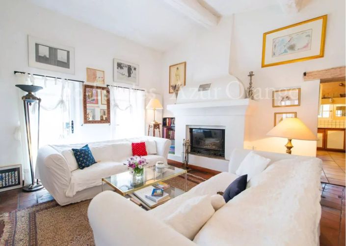 Image No.8-7 Bed House for sale