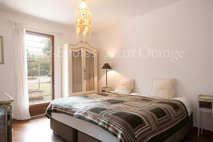 Image No.11-5 Bed House for sale