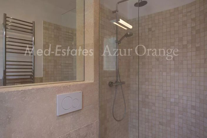 Image No.22-5 Bed House for sale