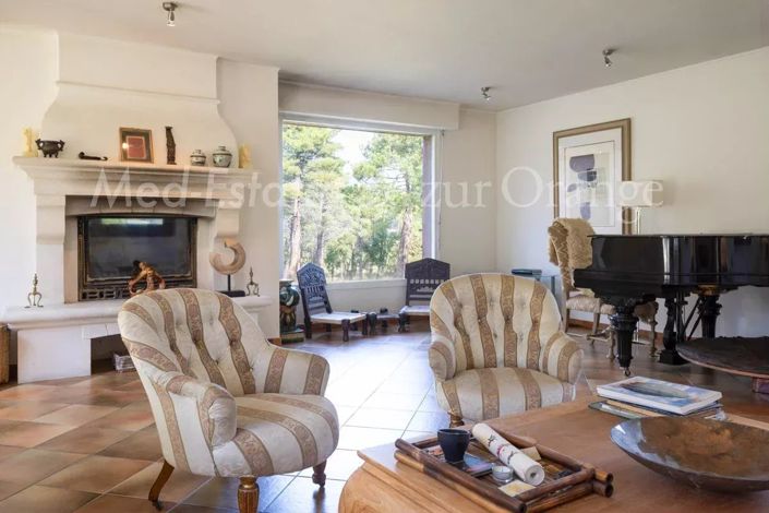 Image No.8-5 Bed House for sale