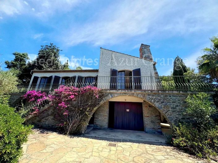 Image No.2-5 Bed House for sale