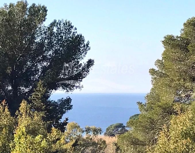 Image No.3-5 Bed House for sale