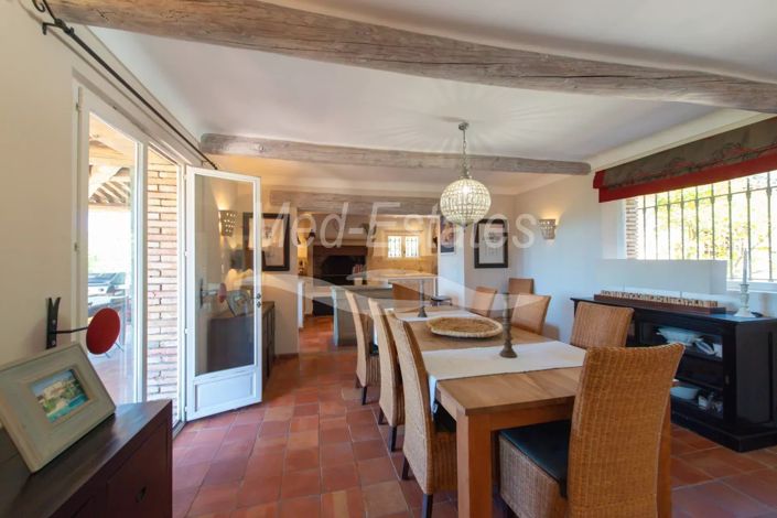 Image No.19-6 Bed House for sale