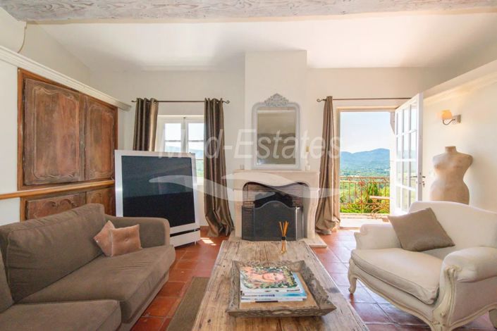 Image No.23-6 Bed House for sale