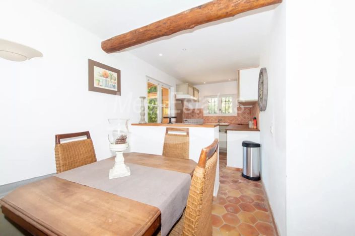 Image No.28-6 Bed House for sale