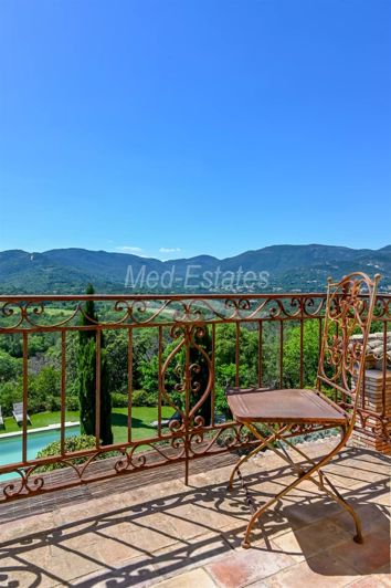 Image No.46-6 Bed House for sale