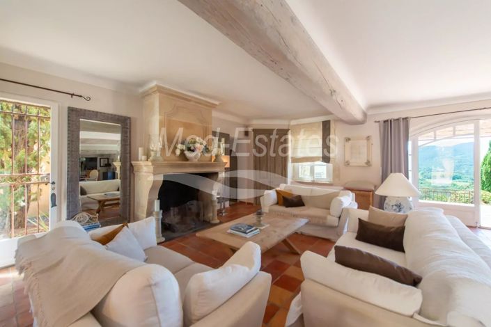 Image No.7-6 Bed House for sale