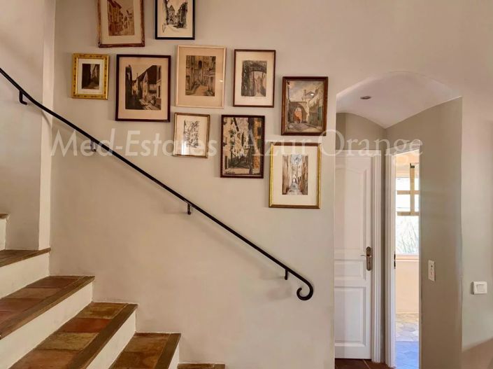 Image No.11-3 Bed House for sale