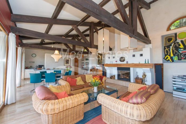 Image No.5-5 Bed House for sale