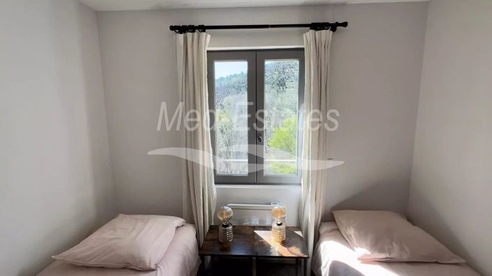 Image No.10-4 Bed House for sale