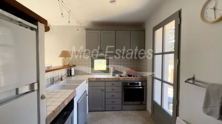 Image No.8-4 Bed House for sale