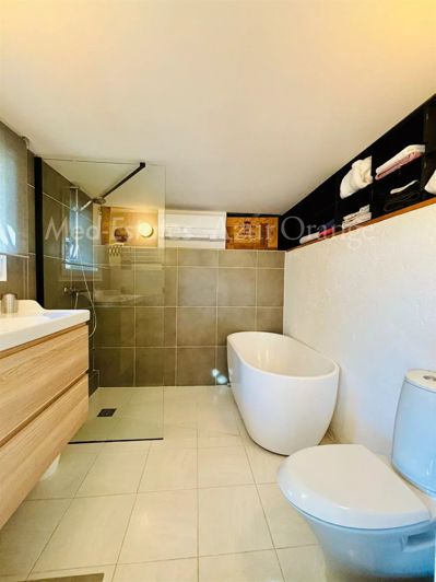 Image No.18-3 Bed House for sale