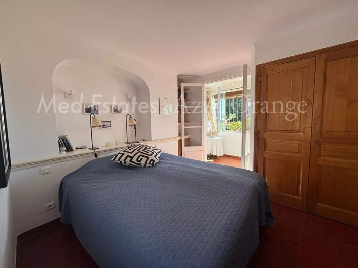 Image No.15-3 Bed House for sale