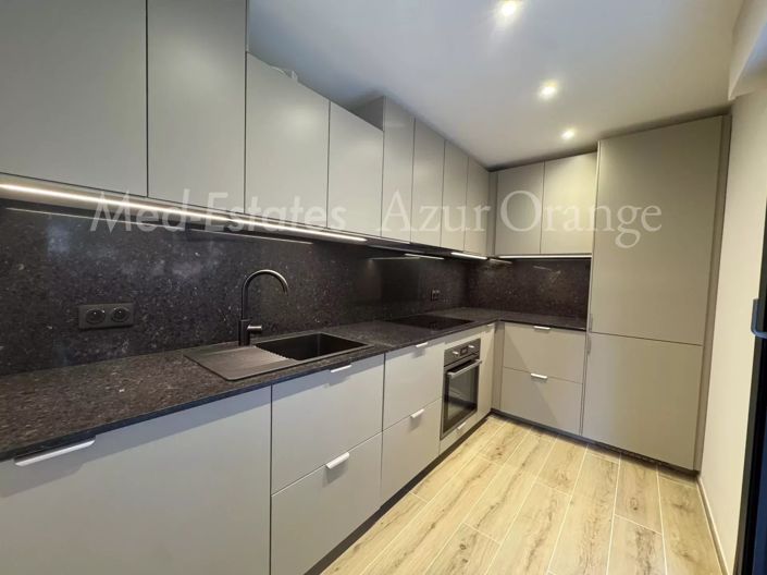 Image No.7-Appartement de 2 chambres à vendre à Sainte-Maxime