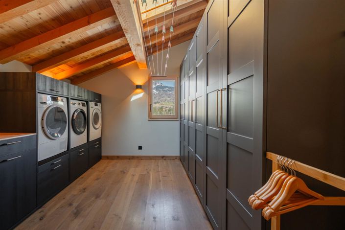 Image No.19-4 Bed House for sale