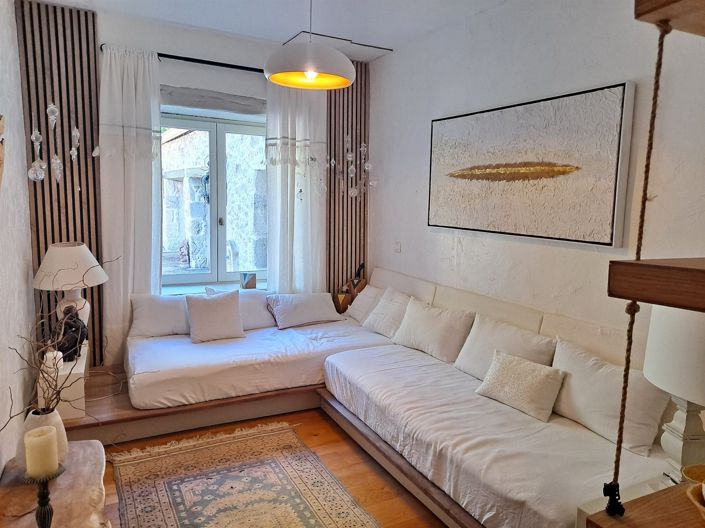 Image No.16-4 Bed House for sale