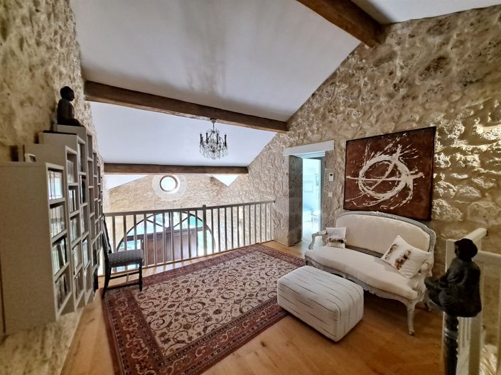 Image No.19-4 Bed House for sale