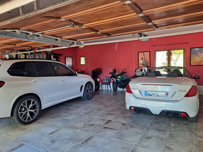 Image No.23-4 Bed House for sale