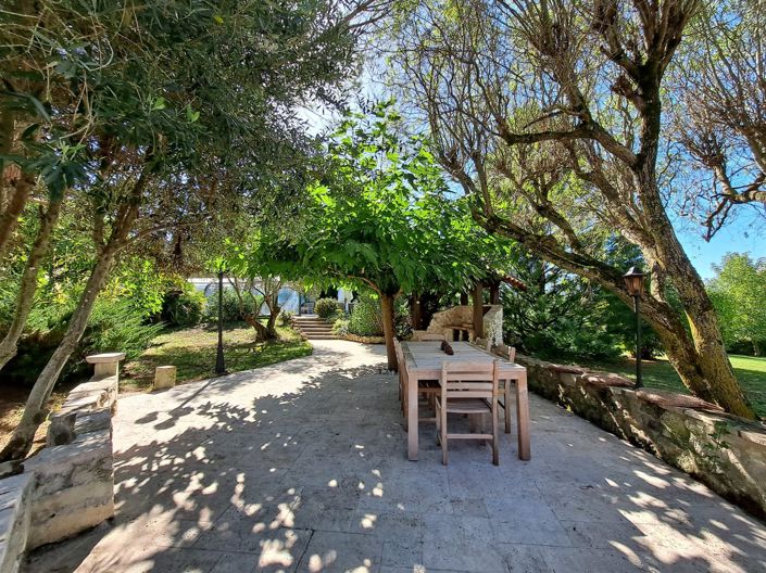 Image No.26-4 Bed House for sale