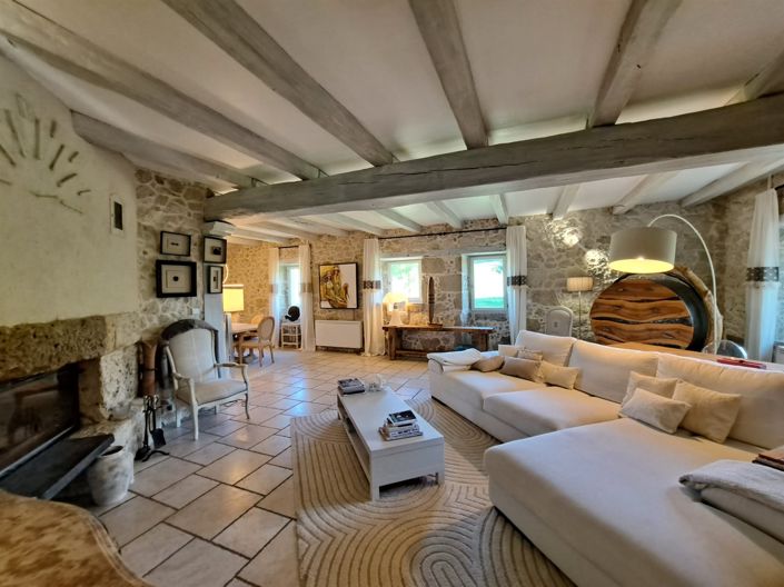 Image No.9-4 Bed House for sale