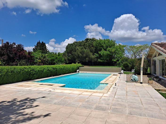 Image No.19-4 Bed House for sale