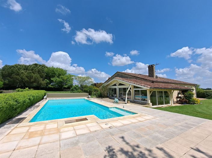 Image No.2-4 Bed House for sale