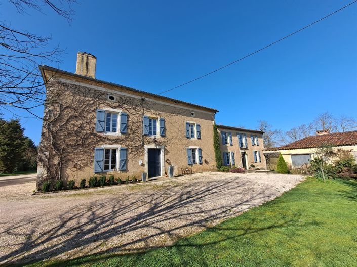 Image No.2-Propriété de 6 chambres à vendre à Vic-Fezensac