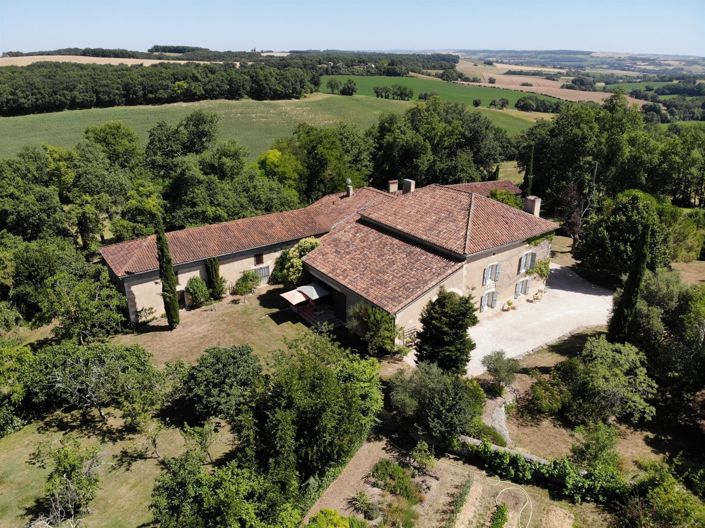 Image No.2-Propriété de 6 chambres à vendre à Vic-Fezensac