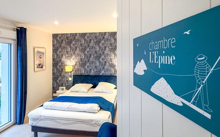 Image No.16-6 Bed Property for sale