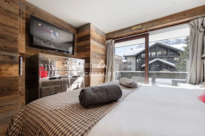 Image No.10-3 Bed Apartment for sale