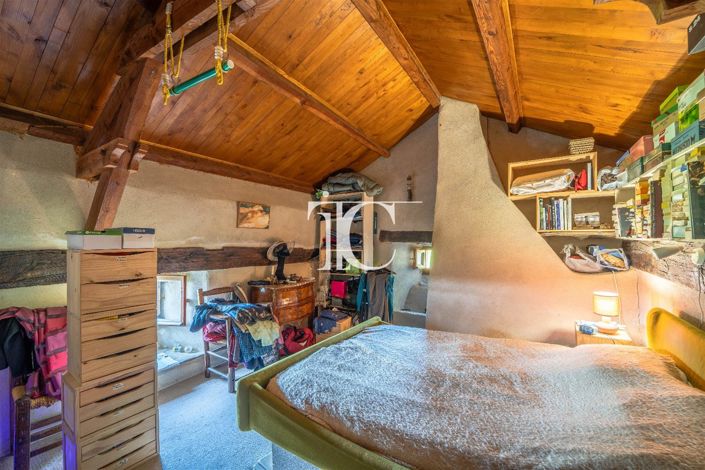 Image No.7-4 Bed House for sale