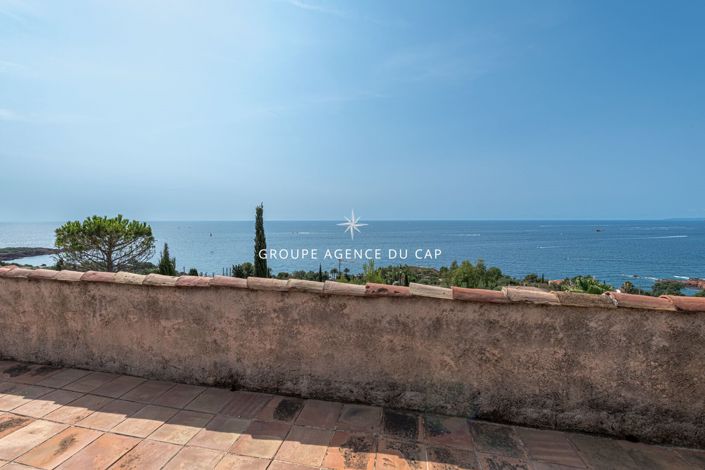 Image No.2-5 Bed House for sale