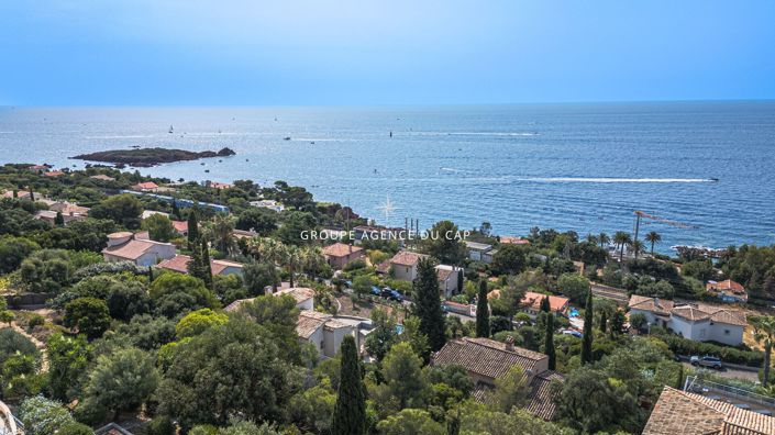 Image No.4-5 Bed House for sale