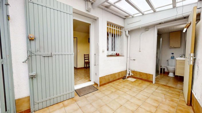 Image No.8-2 Bed House for sale