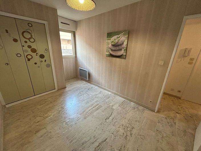 Image No.4-Appartement de 1 chambre à vendre à Six-Fours-les-Plages