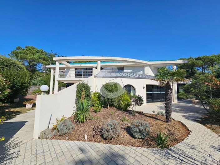 Image No.11-4 Bed House for sale