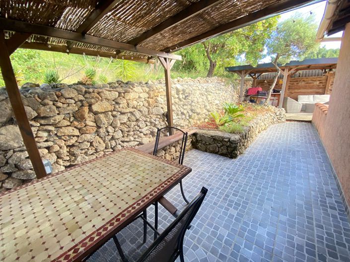 Image No.10-4 Bed House for sale