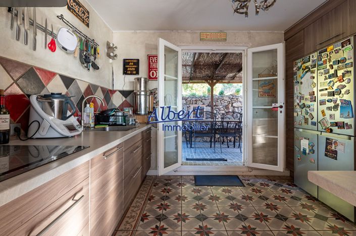 Image No.9-4 Bed House for sale