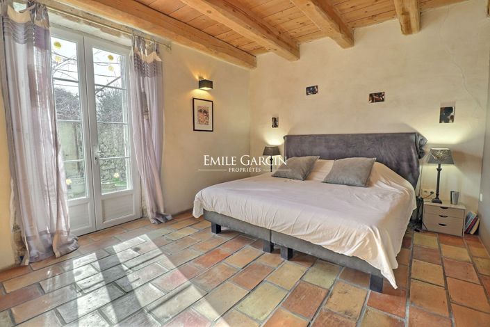 Image No.12-5 Bed House for sale