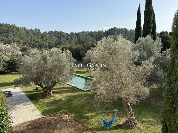 Image No.2-5 Bed House for sale