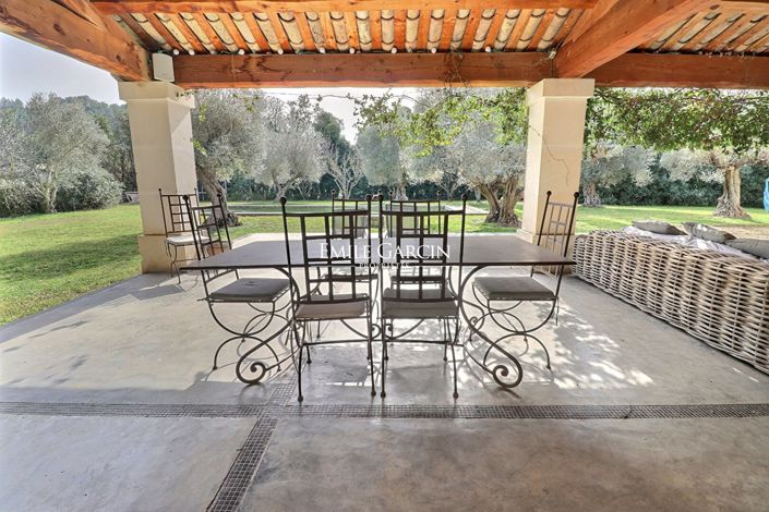 Image No.5-5 Bed House for sale