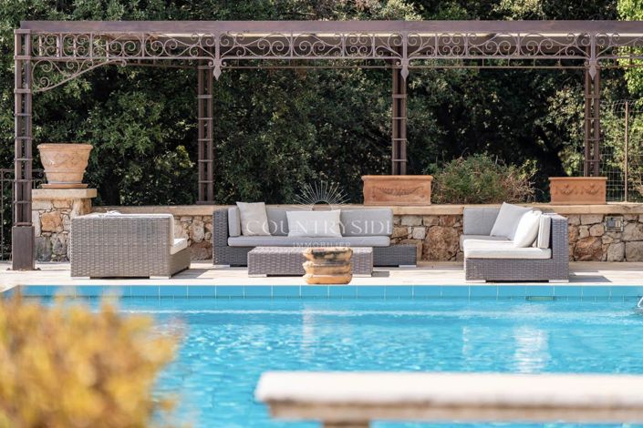 Image No.2-12 Bed House for sale