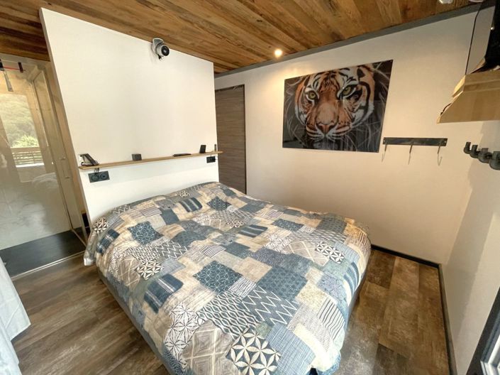 Image No.13-6 Bed House for sale