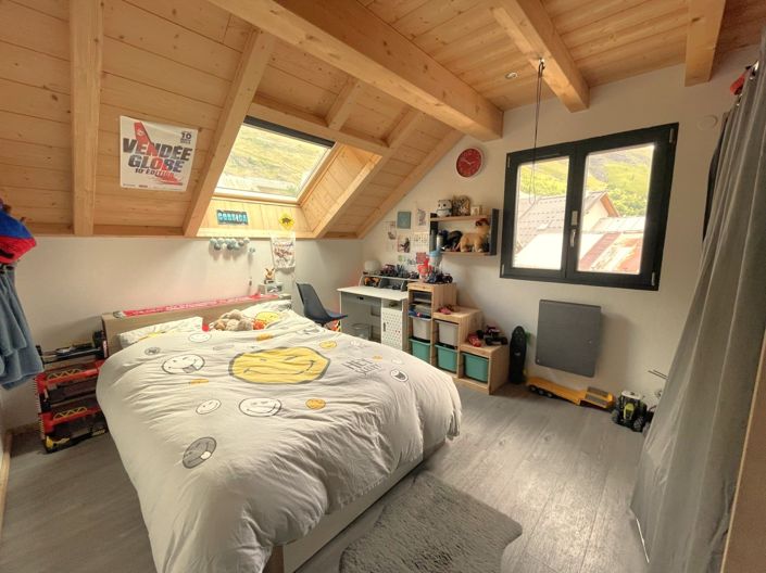 Image No.15-6 Bed House for sale