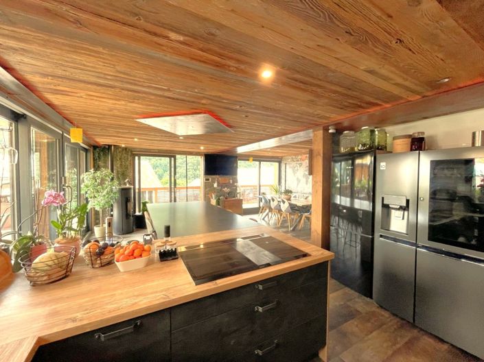 Image No.5-6 Bed House for sale