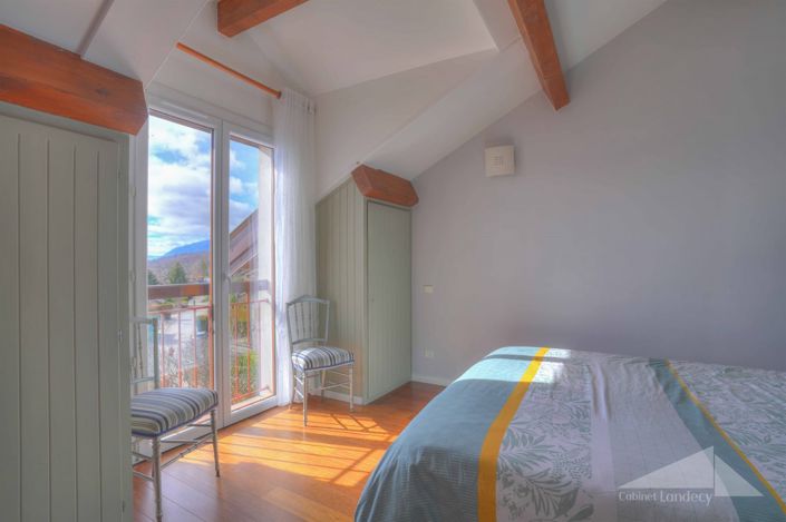 Image No.10-4 Bed House for sale